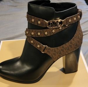 Michael Kors Kincaide bootie
